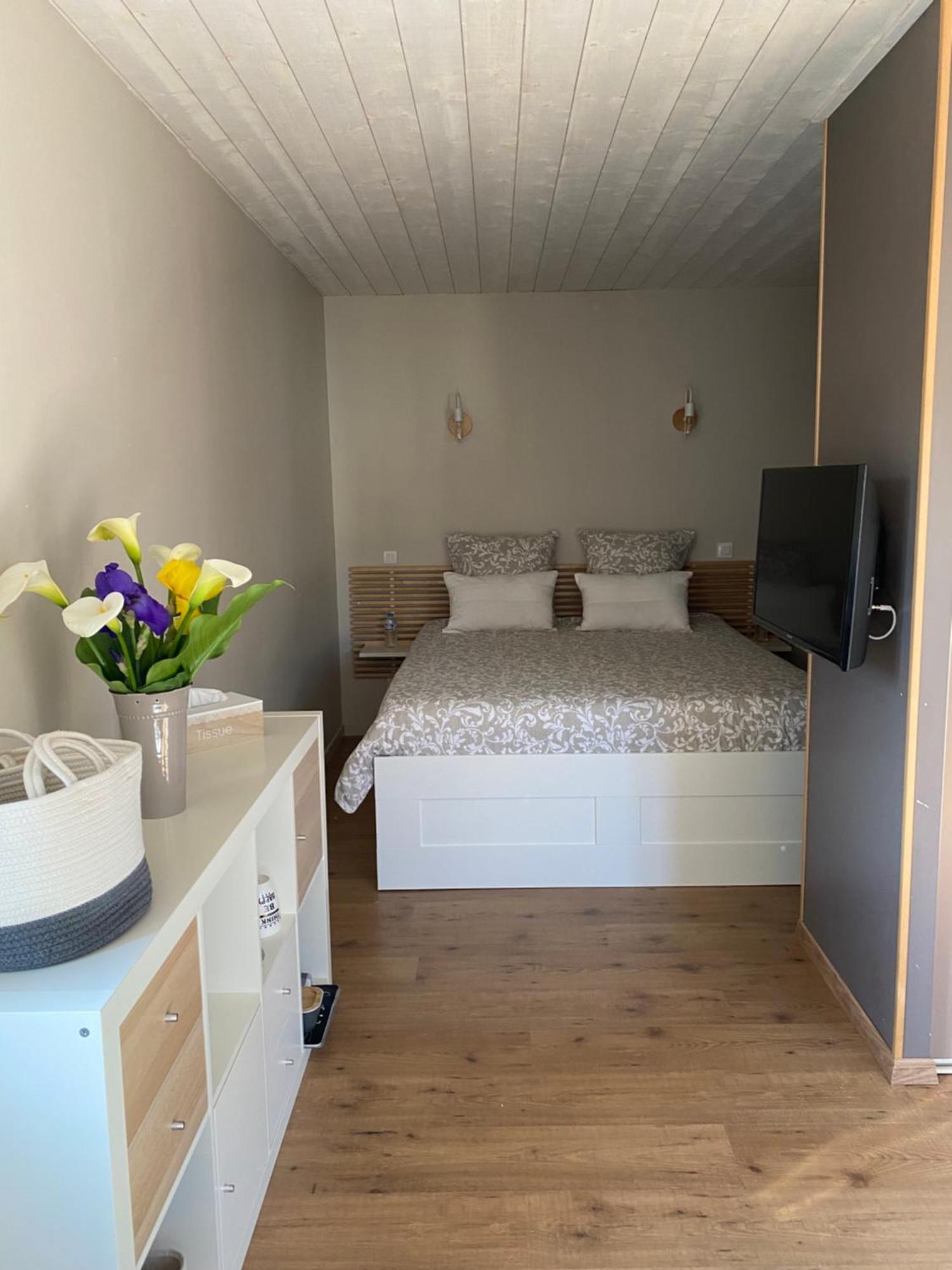 Landeronde Chambre Gite De La Pommeraie B&B 외부 사진